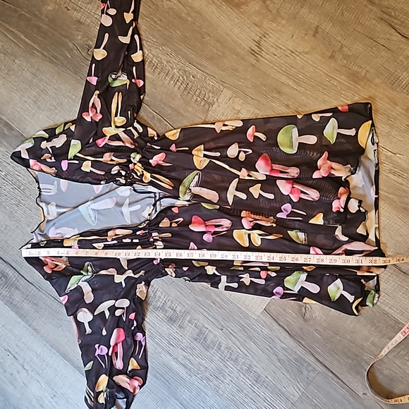 Colorful Mesh Mushroom CoverUp - Picture 6 of 6